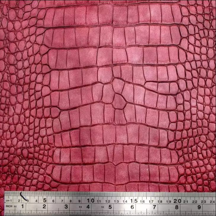 New Hot Sale 2024 Embossed Crocodile Pattern Pu Leather Fabric For Handbag Luggage Shoes